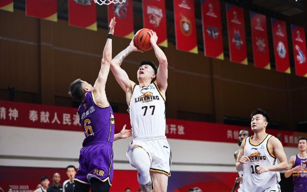我们也有莫，他踢得非常好。